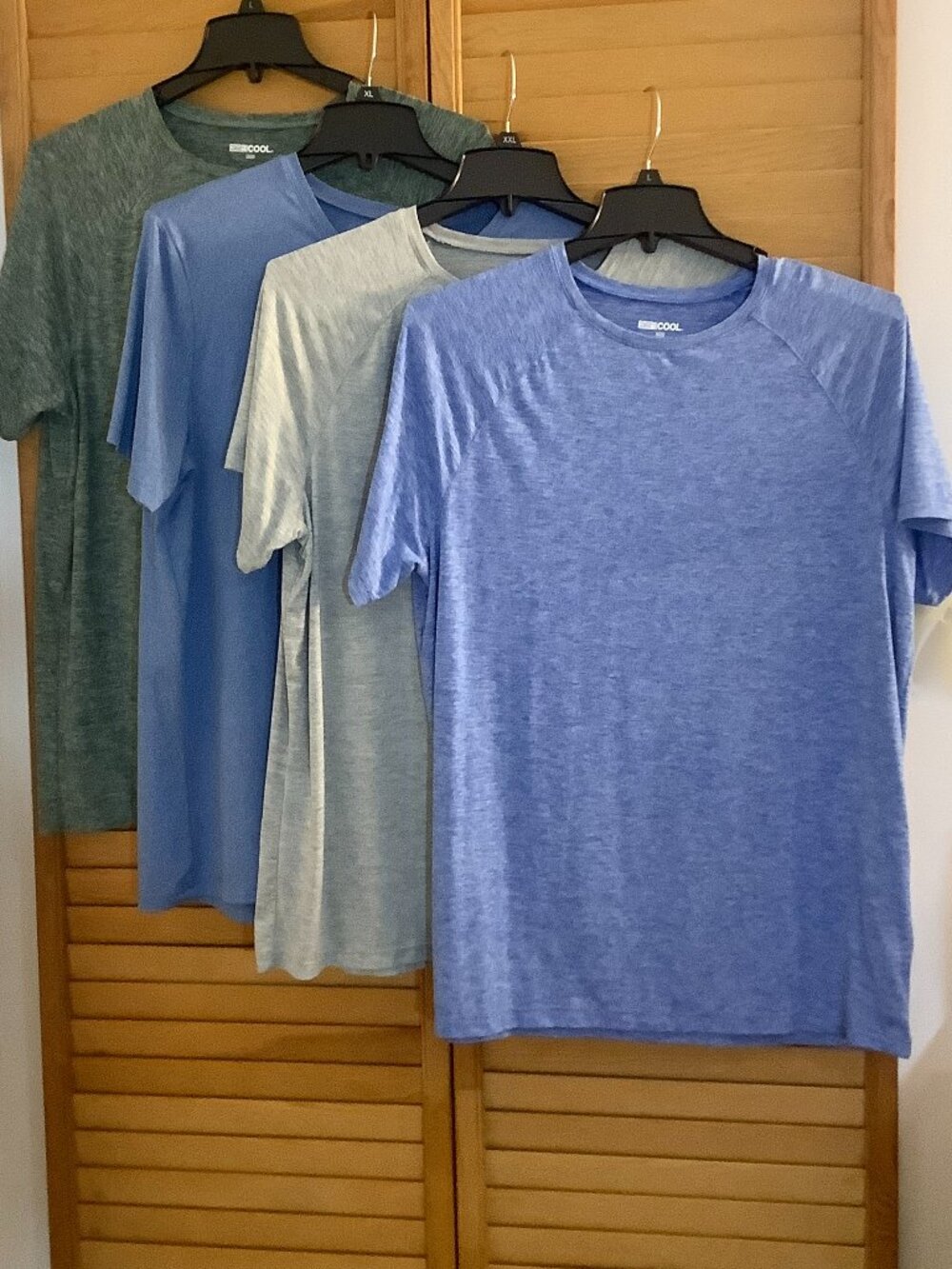 Mens "Cool" Short Sleeve Tee Shirts Collection of 4 Shirts Round / V Neck